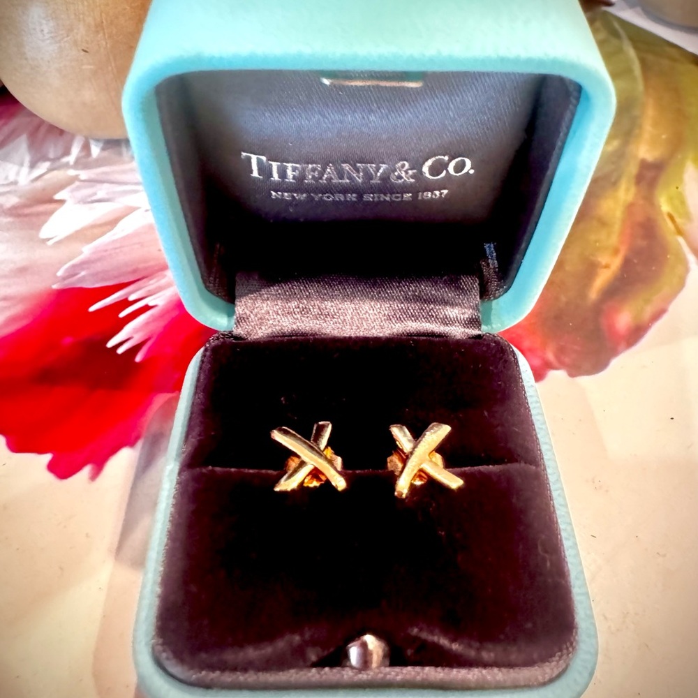 Tiffany & Co. Rose Gold Stud Earrings - Picture 4 of 8